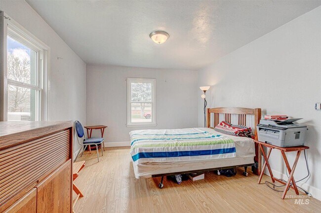 Foto del edificio - 215 S Juniper St