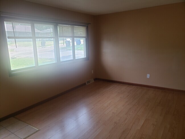 Living Room looking to street - 3408 South Union St