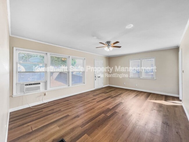 Foto del edificio - 2332 Westwood St