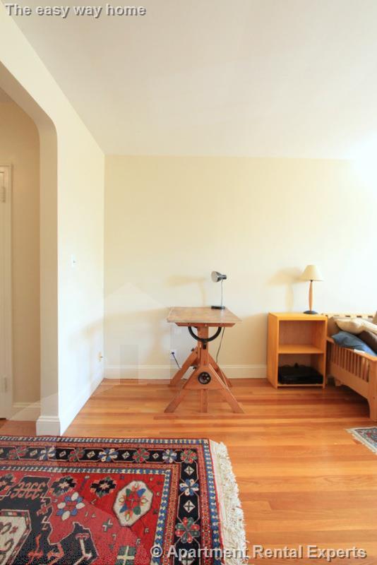 Building Photo - 16 Ware St