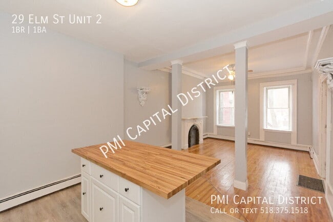 Building Photo - 29 Elm St