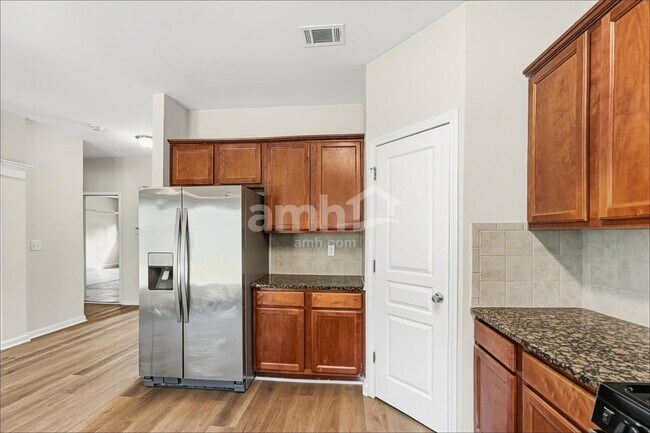 Foto del edificio - 1821 Stoney Chase Dr