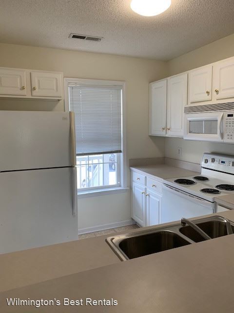 Building Photo - 4611 McClelland Dr