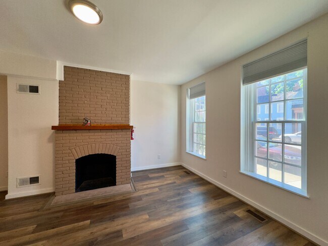 Building Photo - Aliceanna St 1624