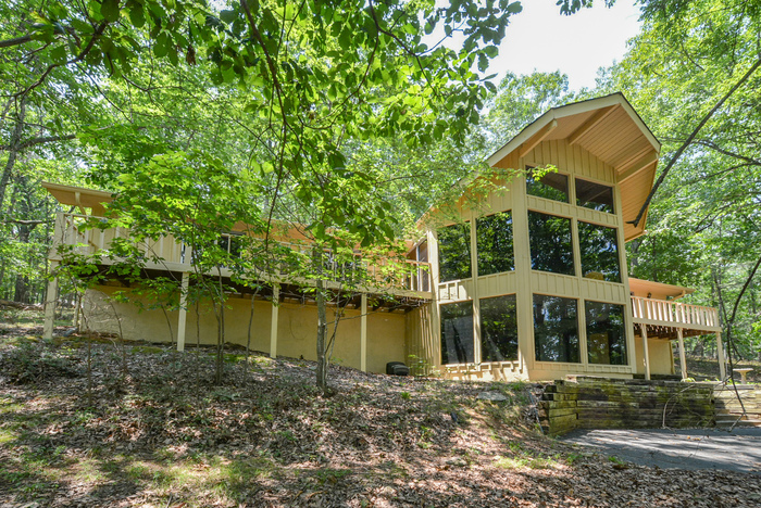 Primary Photo - 862 Lake Arrowhead Dr