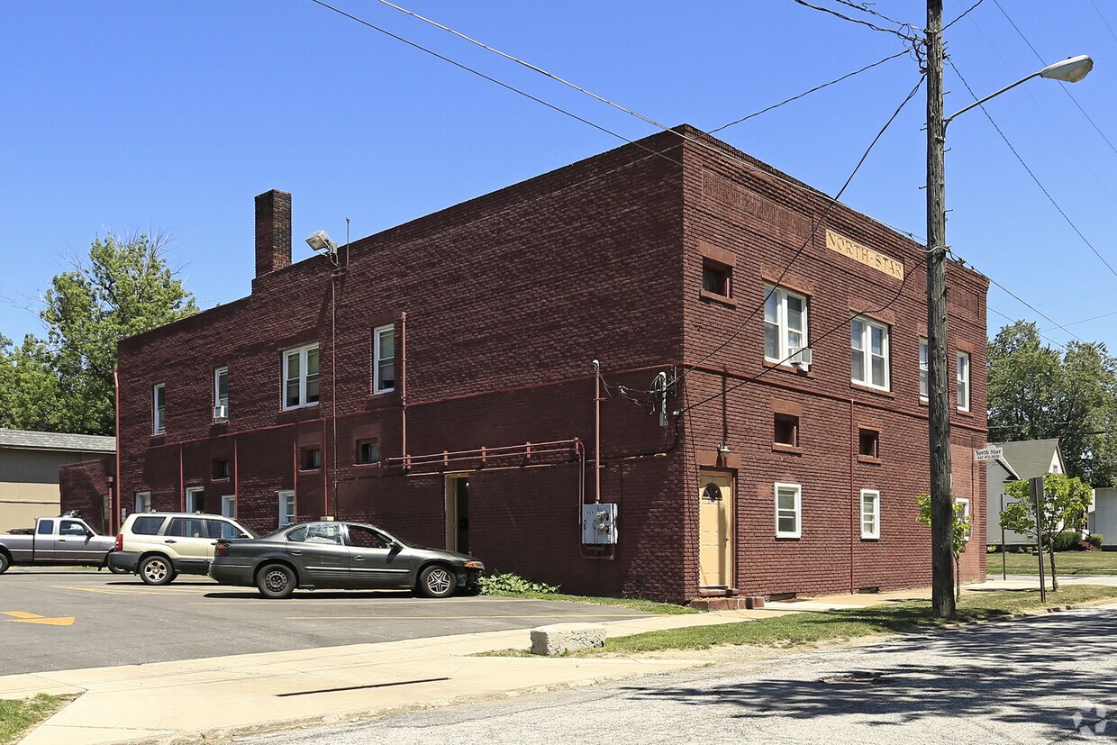 Building Photo - 535 Eagle St