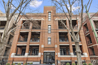 Building Photo - 679 N Peoria St