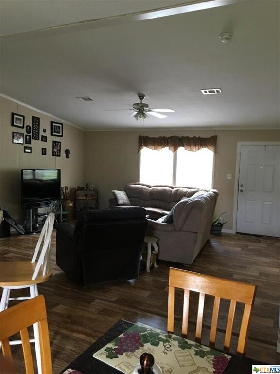 Foto del edificio - 2508 Waterfront Park Dr