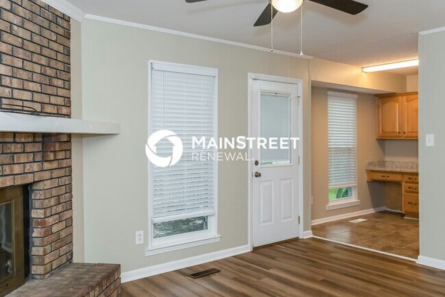 Foto del edificio - 3 Bedroom Pet-Friendly Home in Gardendale,...