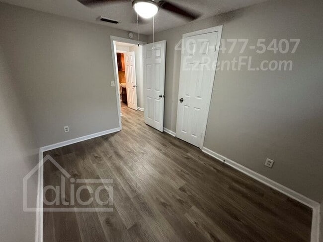 Foto del edificio - 408 Woodside Dr