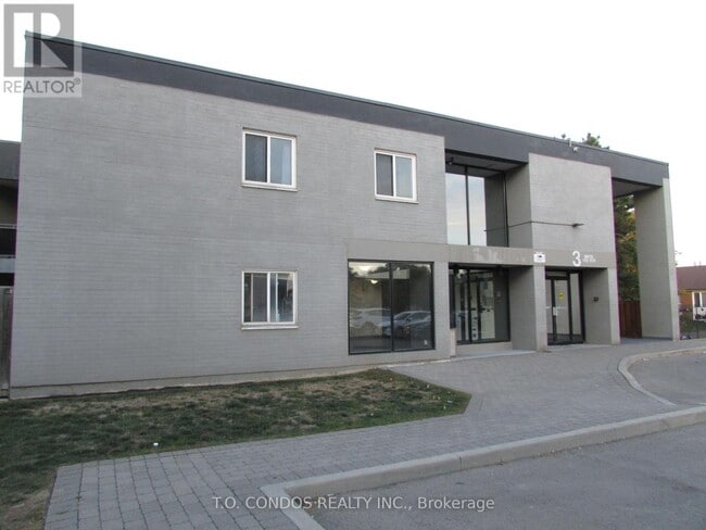 Building Photo - 2001-2001 Bonnymede Dr