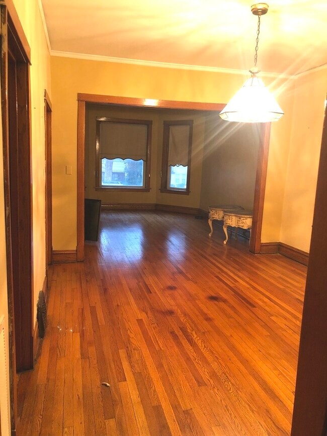 Foto del edificio - 3928 N Albany Ave
