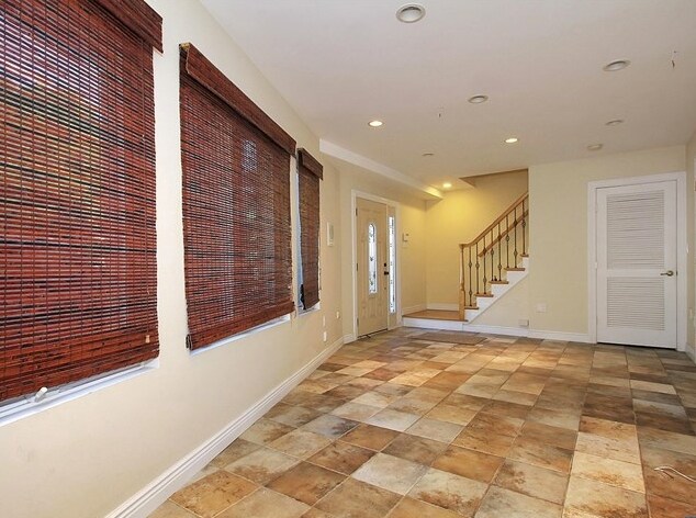 Building Photo - 53 Marion Ave