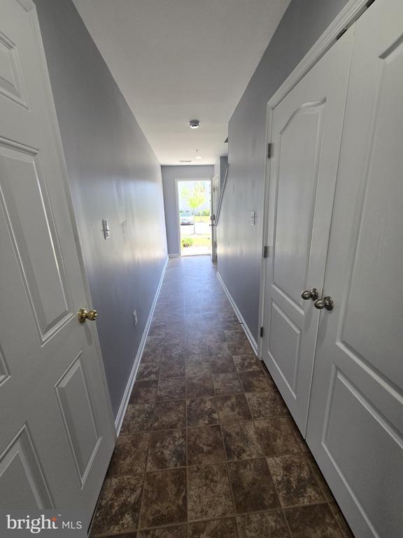 Foto del edificio - 7720 Village Park Dr