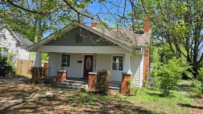 Building Photo - 2634 Barton St