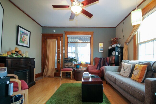 Foto del edificio - 1600 NE Madison St