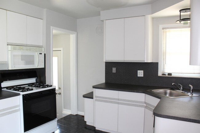 Foto del edificio - 29830 Taylor St
