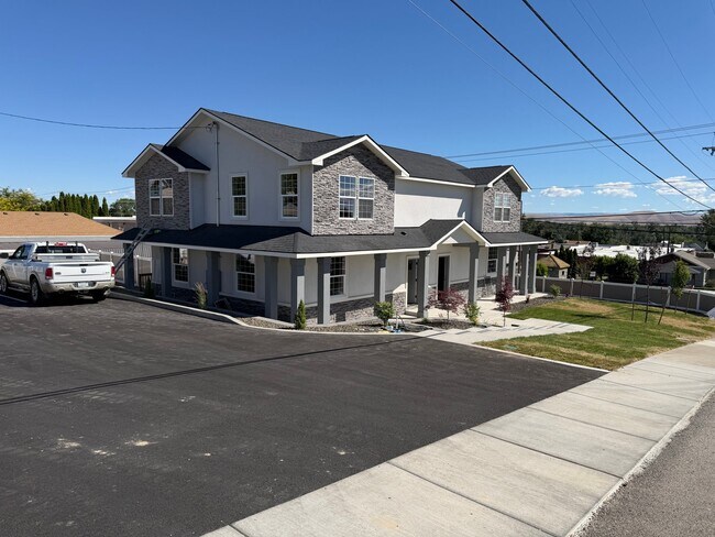 Foto del edificio - 601 2nd Ave