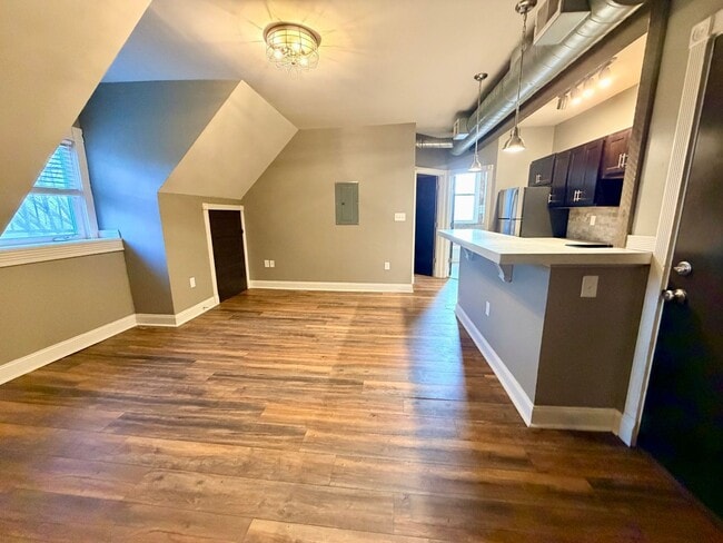 Building Photo - 227 N Negley Ave