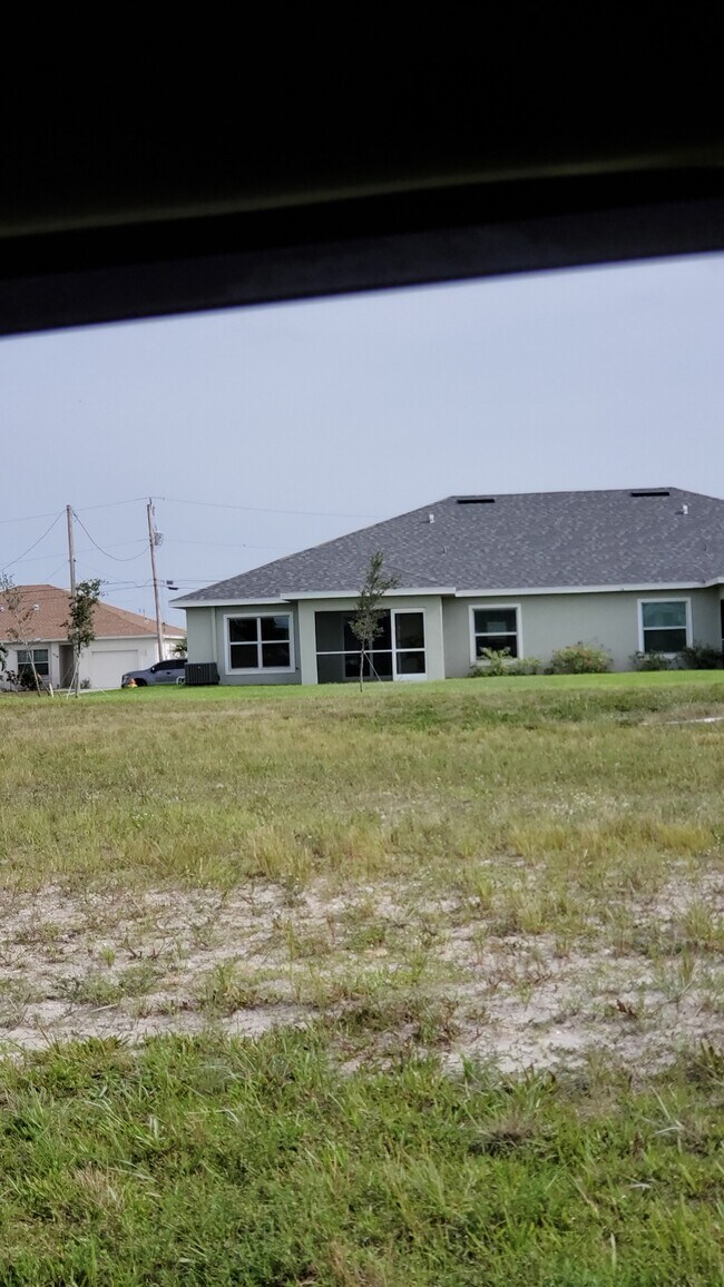 Foto del edificio - 1721 SW 33rd Terrace