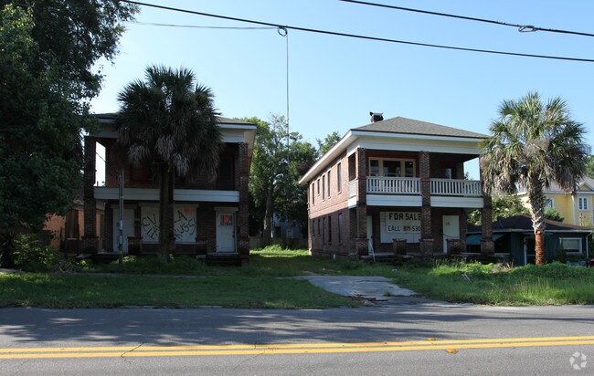 Building Photo - 2244 Park St