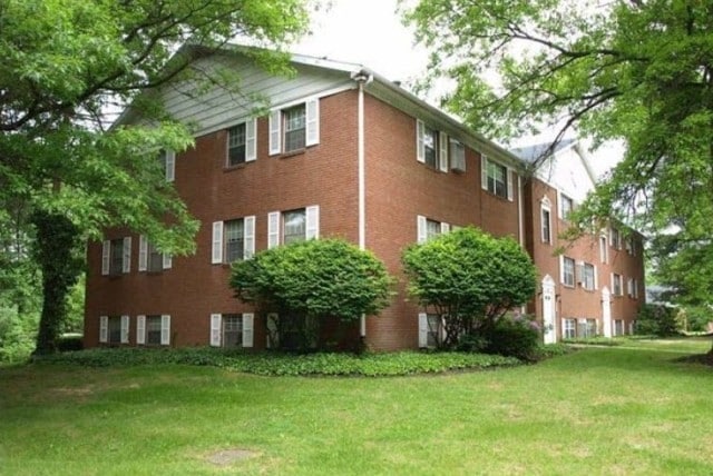 Monticello Apartments – photo 1 of 35