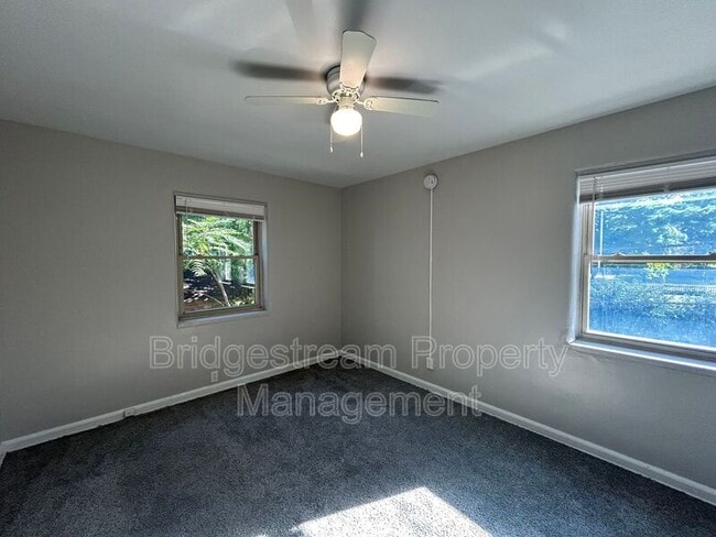 Foto del edificio - 1413 Old Ln Ave