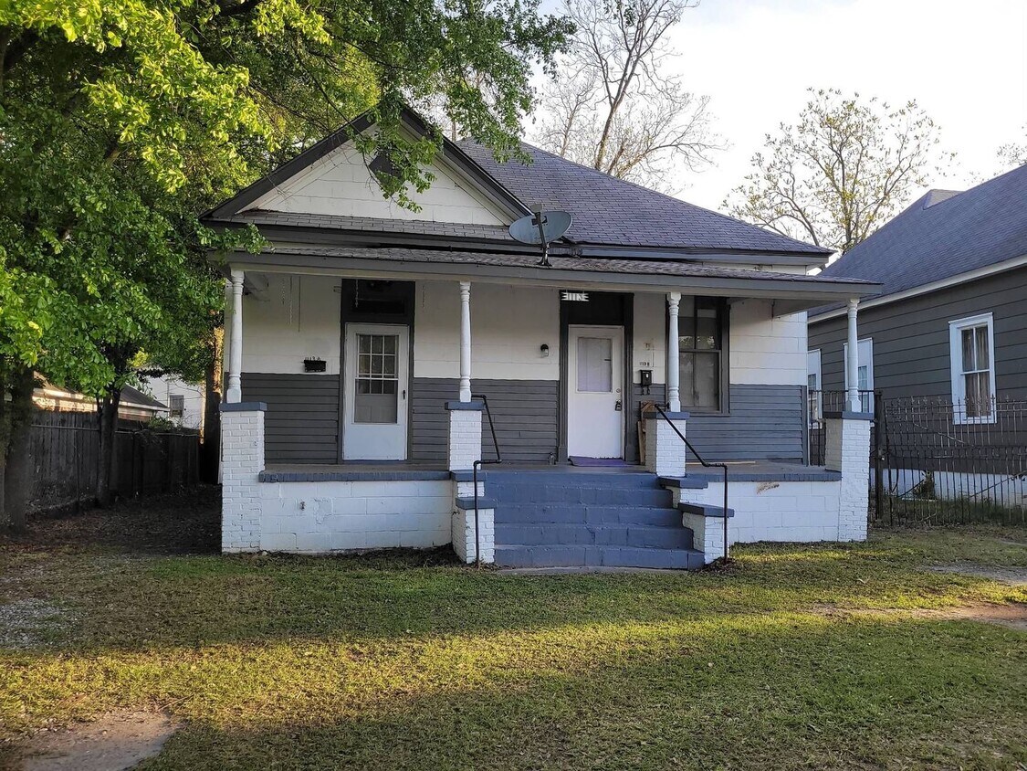 Primary Photo - 1BR, 1BA Efficiency apart.