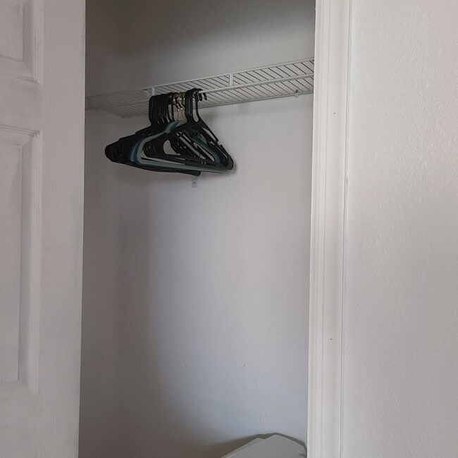 Foto del edificio - ROOM WITH PRIVATE ENTRANCE AND BATHROOM IN DELTONA UTILITIES INCLUDED