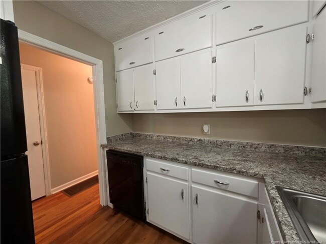 Foto del edificio - 1905 White St