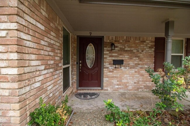 Building Photo - 7 Woody Creek Dr