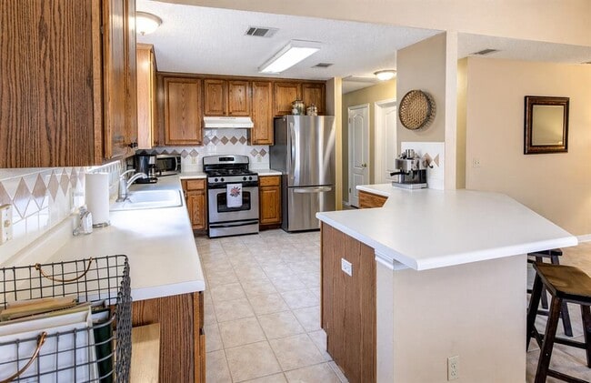 Foto del edificio - 12900 Medina River Way