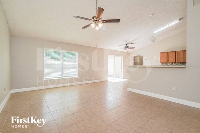 Foto del edificio - 129 Aurora Ln