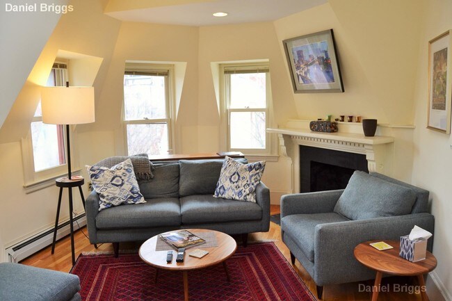 Building Photo - 195 Commonwealth Ave