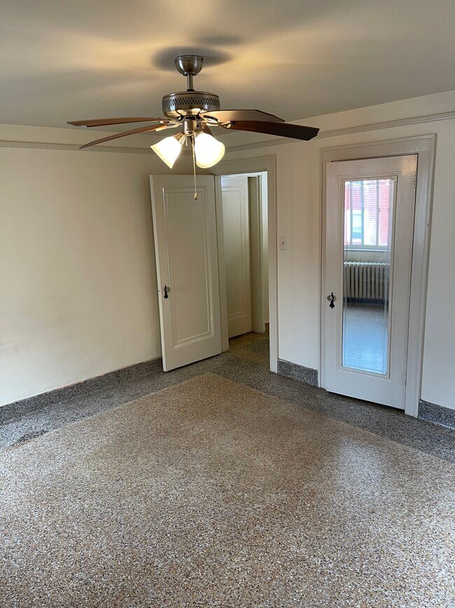 Bedroom - 728 Roselawn Ave