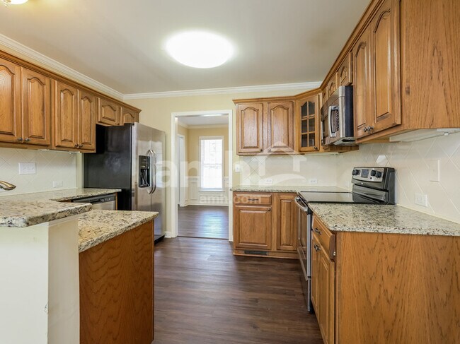 Building Photo - 349 Covington Dr