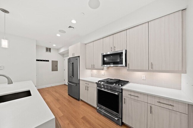 Building Photo - 488 Dorchester Ave
