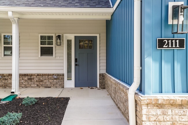 Building Photo - 2111 Paddle Wheel Dr