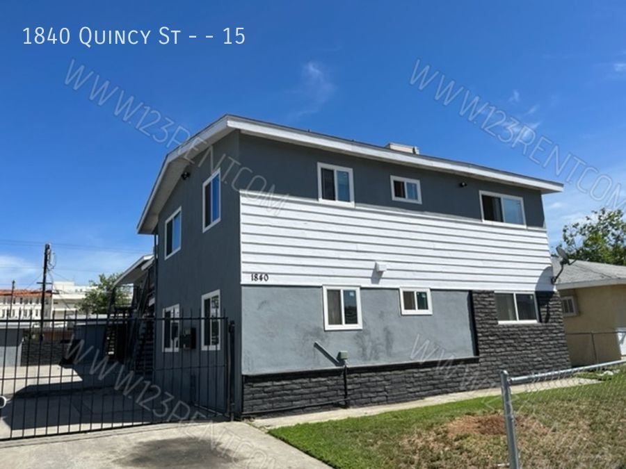 1840 Quincy St Unit 15, Bakersfield, CA 93305 Room for Rent in Bakersfield, CA