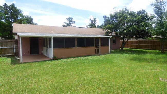 Foto del edificio - 3 bedroom in Jacksonville FL 32210