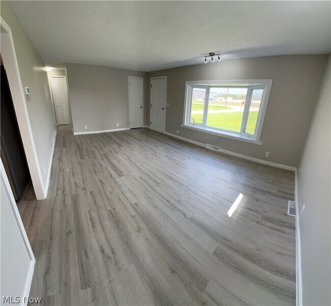 Building Photo - 34601 Mills Rd