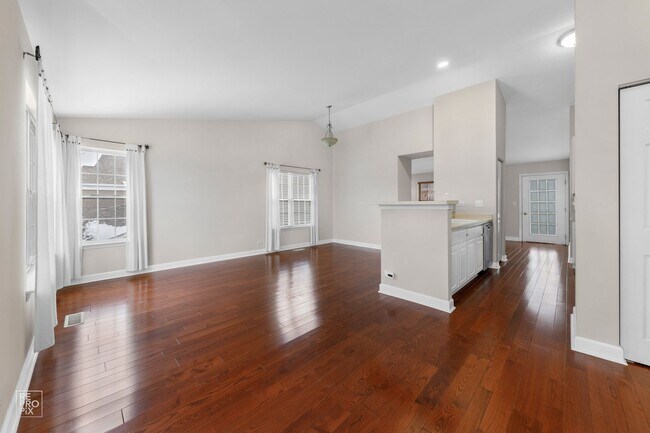 Building Photo - North Naperville Second Floor Two Bedroom Condo