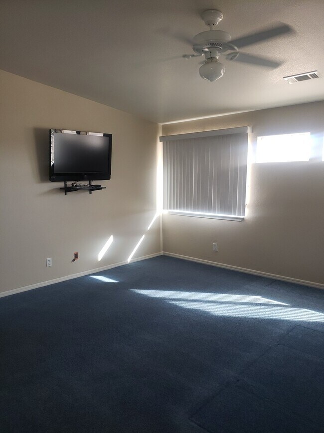 Foto del edificio - 3 bd 2 bath Golf Course Living