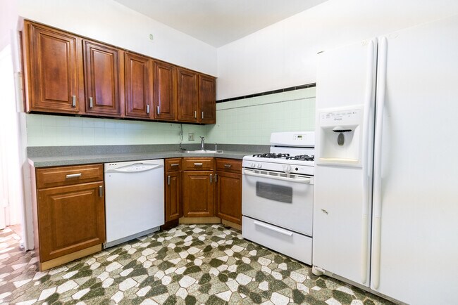 Foto del edificio - 2424 W Fargo Ave