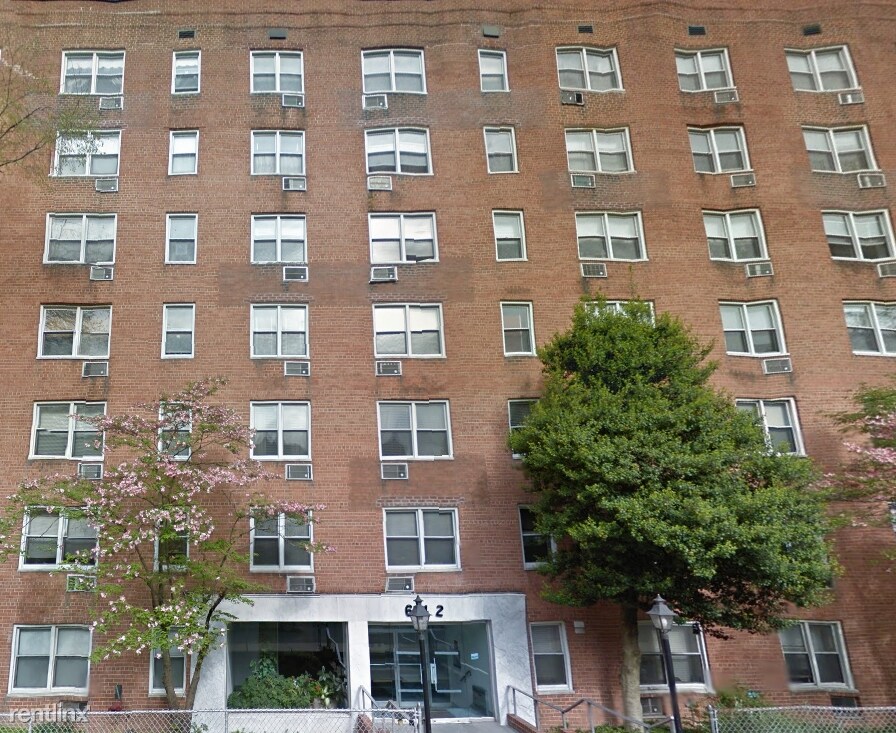 Primary Photo - 642 Locust St