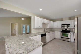 Building Photo - 307 Serenada Dr