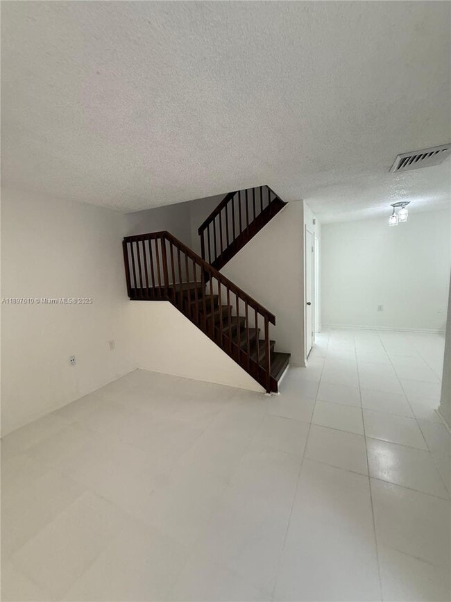 Foto del edificio - 738 Mill Valley Pl