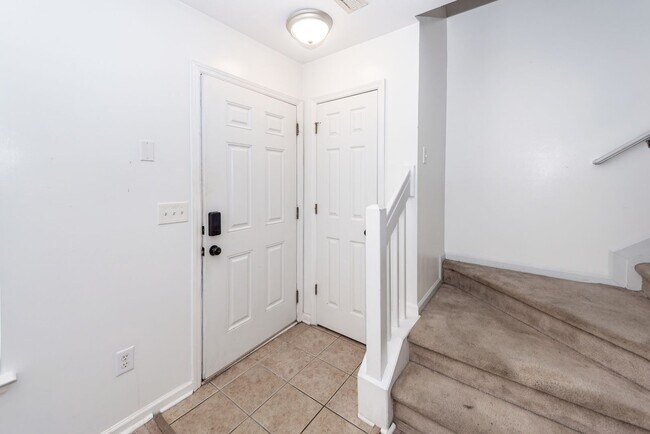 Foto del edificio - 2 Bedroom, 1.5 Bathroom Townhome - Charleston