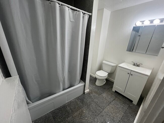 Foto del edificio - 270 Bowdoin St