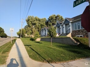 Building Photo - 222 Larpenteur Ave W